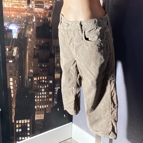 ALLSAINTS - long shorts: tan corduroy w pockets, belt hoops, button close - 32 - Picture 5 of 16
